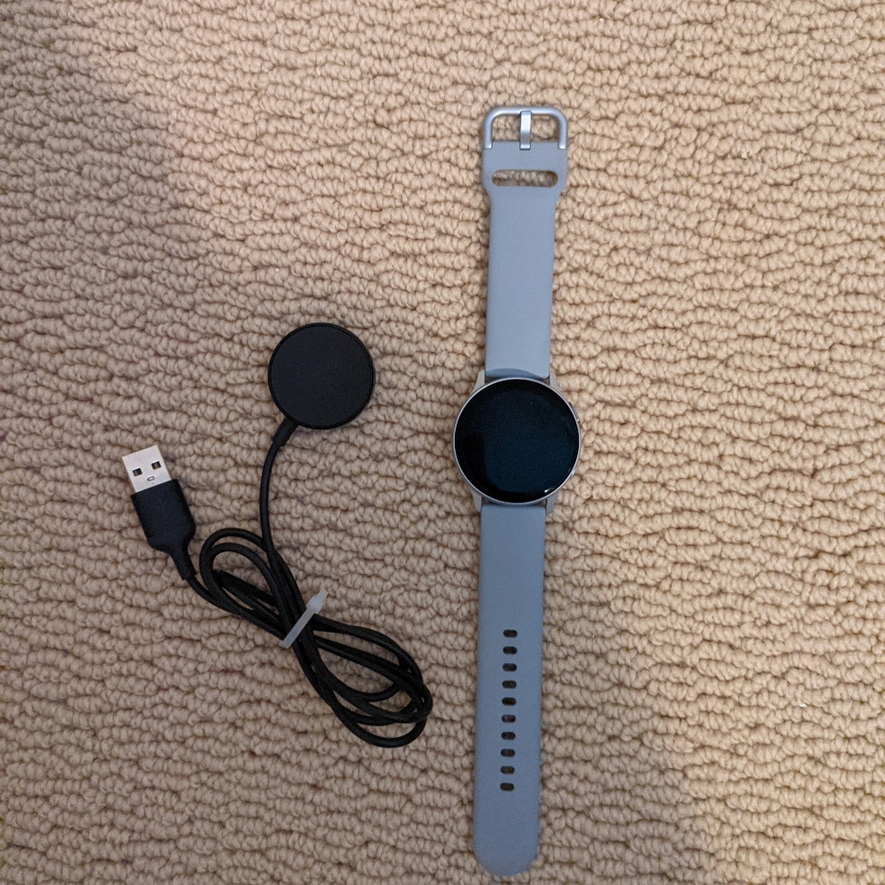 Samsung SmartWatch - Picture 2 of 2